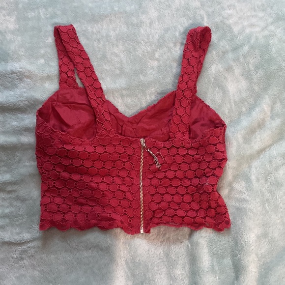 Red lacey zip up tank - Picture 2 of 2